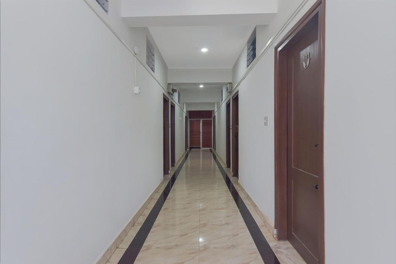 Oyo 13581 Hotel Raj Мадикери Экстерьер фото